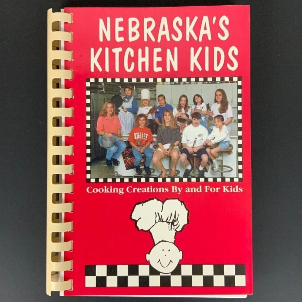 Nebraskas Kitchen Kids Cookbook Compiled by Kelly Moore Guenzel 1994 Spiral